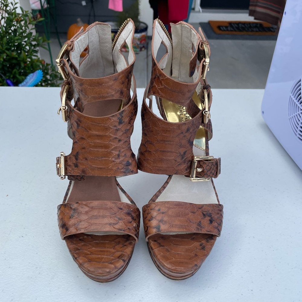 Michael kors high heels snake skin
